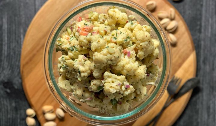 Insalata di cavolfiore con maionese di pistacchi americani